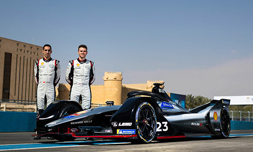3-日產汽車e.dams車隊車手塞巴斯蒂安·布埃米（Sebastien Buemi）及奧利弗·羅蘭德(Oliver Rowland)首戰分獲第六、七名的好成績（文章內）.jpg